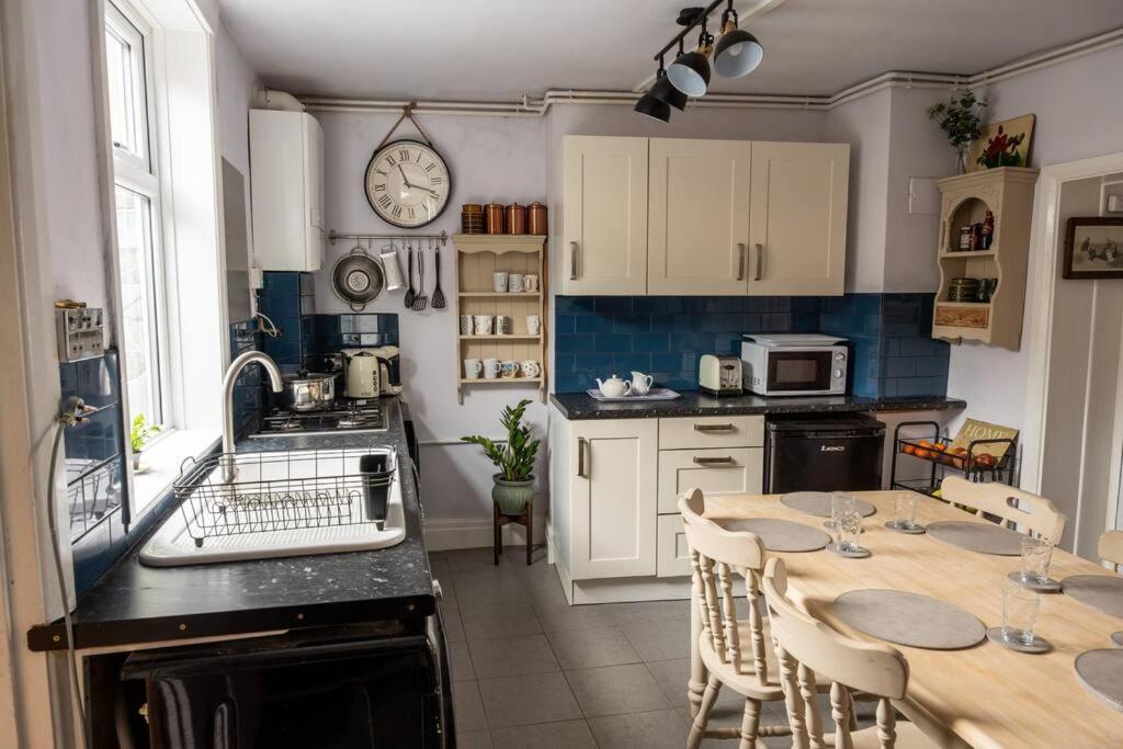 Spacious Charming Cottage Near Lake And Sea هورنسي المظهر الخارجي الصورة